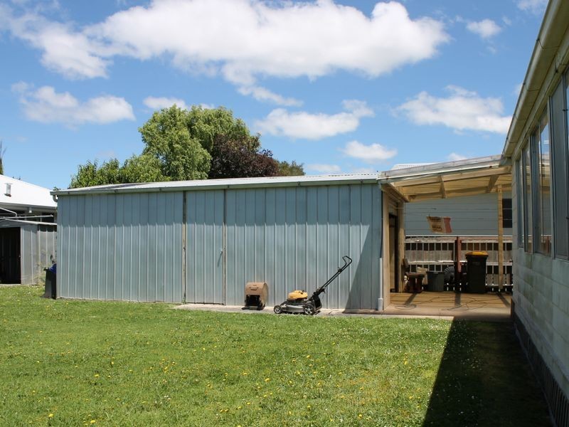 38 Gordon Avenue, Inverloch VIC 3996