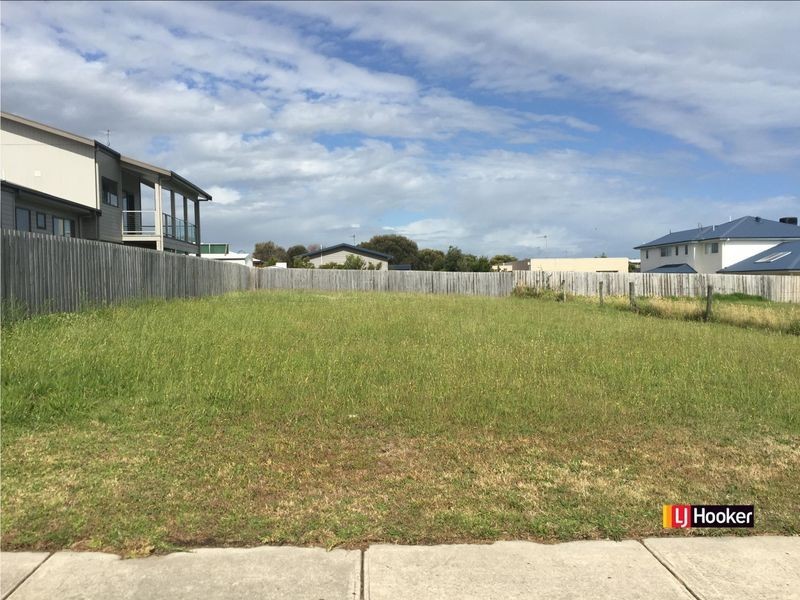 21 Beachcomber Drive, Inverloch VIC 3996