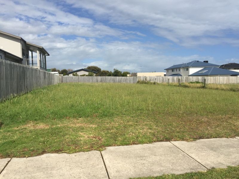 21 Beachcomber Drive, Inverloch VIC 3996
