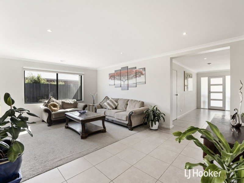 7 Albatross Drive, Inverloch VIC 3996