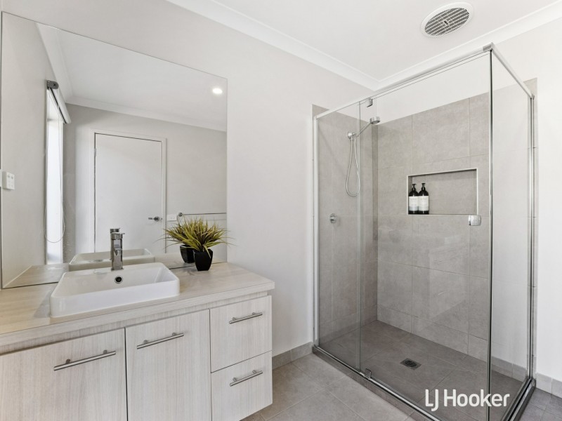 7 Albatross Drive, Inverloch VIC 3996