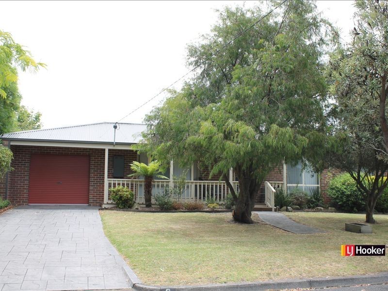 2 The Crescent, Inverloch VIC 3996