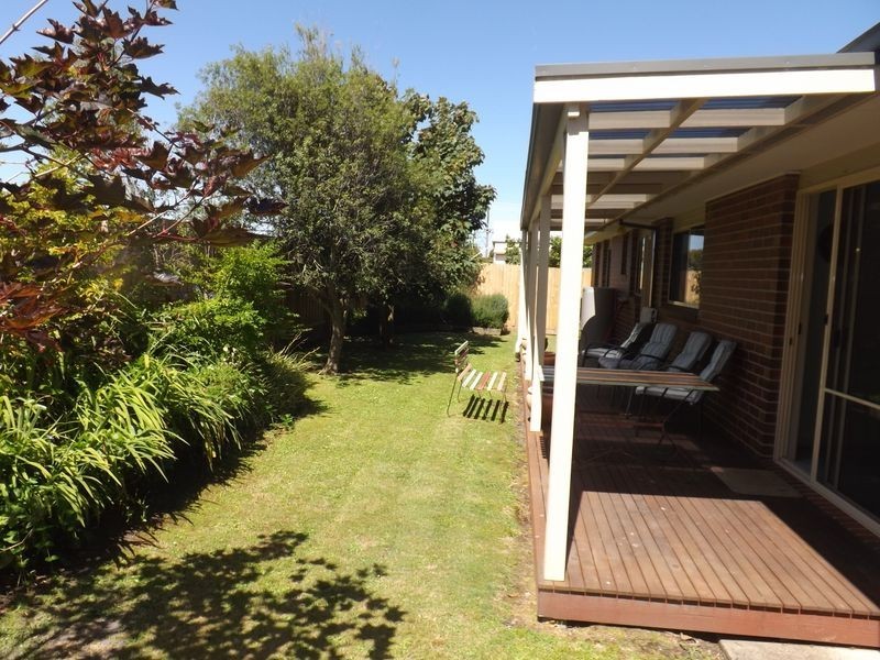 2 The Crescent, Inverloch VIC 3996