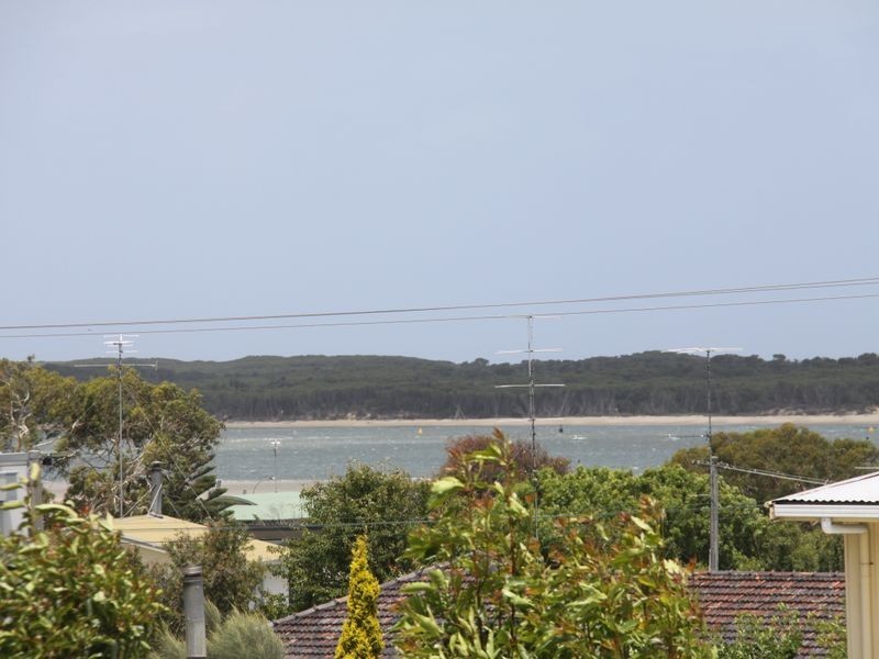 2/6 Russell Street, Inverloch VIC 3996