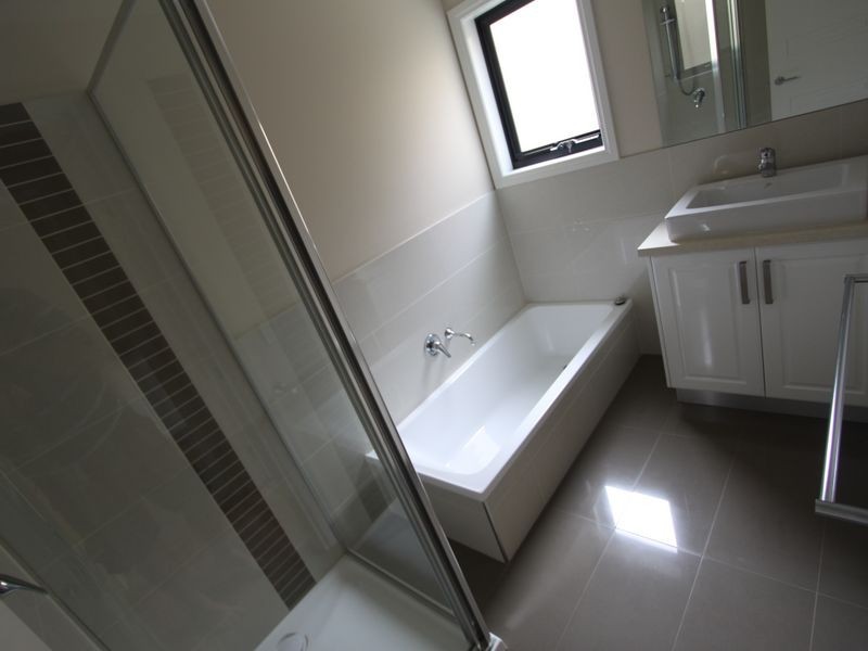 2/6 Russell Street, Inverloch VIC 3996