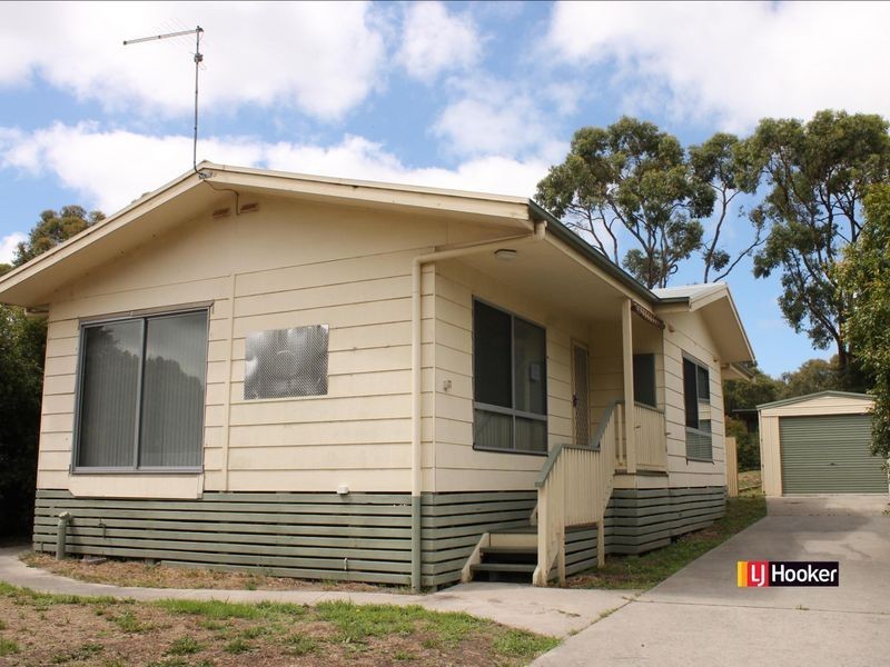 16 Hamilton Street, Inverloch VIC 3996