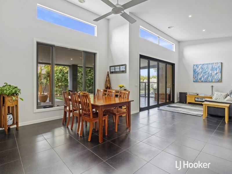 2 Honeyeater Circuit, Inverloch VIC 3996