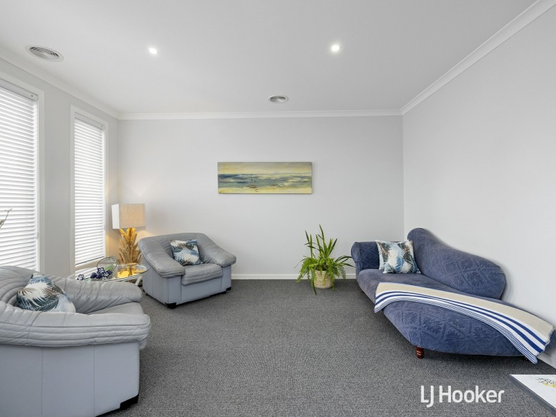 2 Honeyeater Circuit, Inverloch VIC 3996