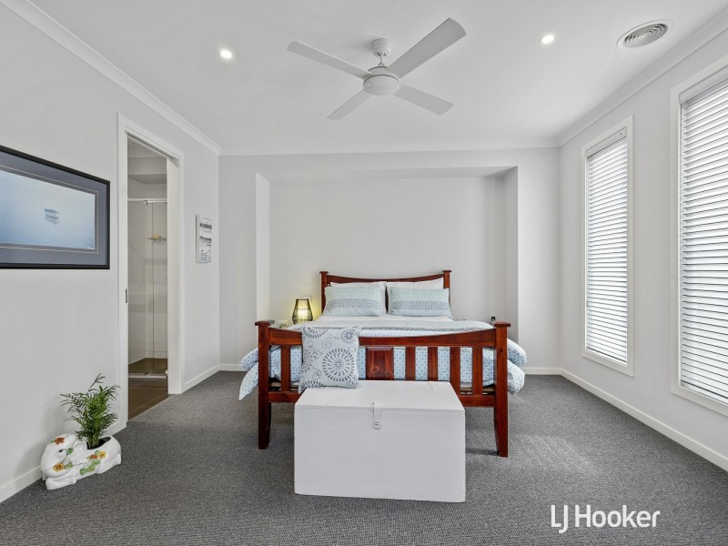 2 Honeyeater Circuit, Inverloch VIC 3996