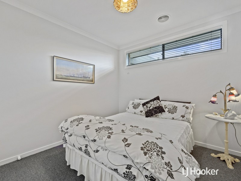 2 Honeyeater Circuit, Inverloch VIC 3996