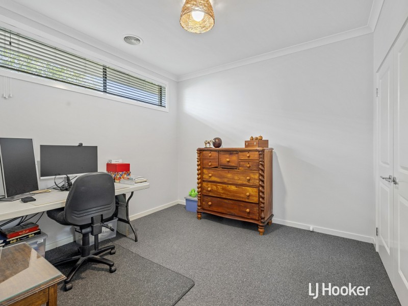 2 Honeyeater Circuit, Inverloch VIC 3996