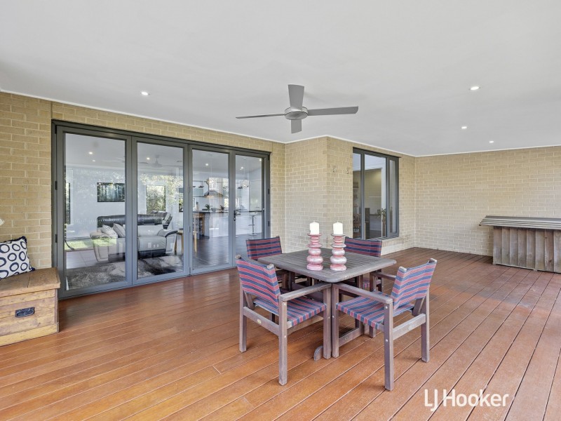 2 Honeyeater Circuit, Inverloch VIC 3996