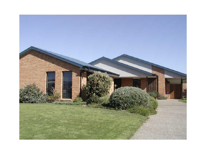 1 Golders Green, Inverloch VIC 3996