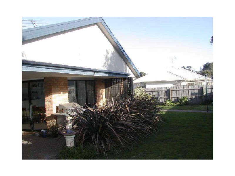 1 Golders Green, Inverloch VIC 3996