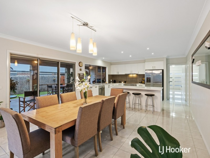 34 Honeyeater Circuit, Inverloch VIC 3996