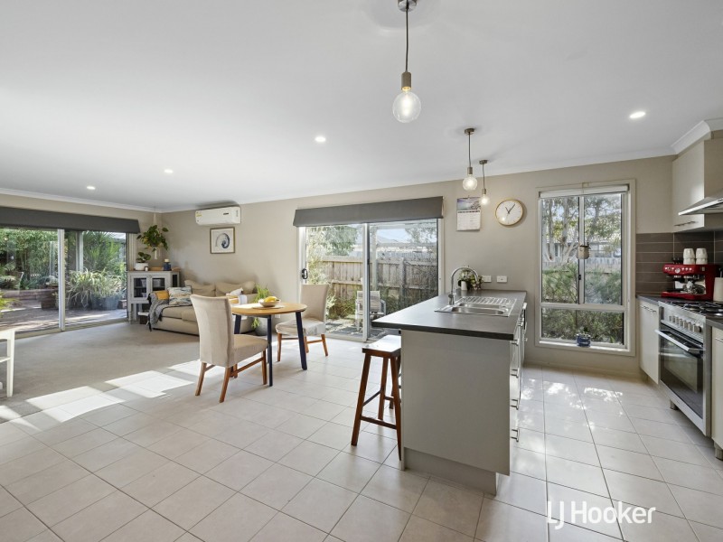 2 Somerset Place, Inverloch VIC 3996