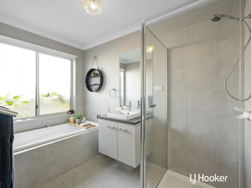 2 Somerset Place, Inverloch VIC 3996
