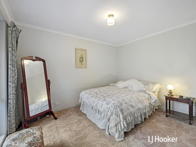 12 Gordon Avenue, Inverloch VIC 3996