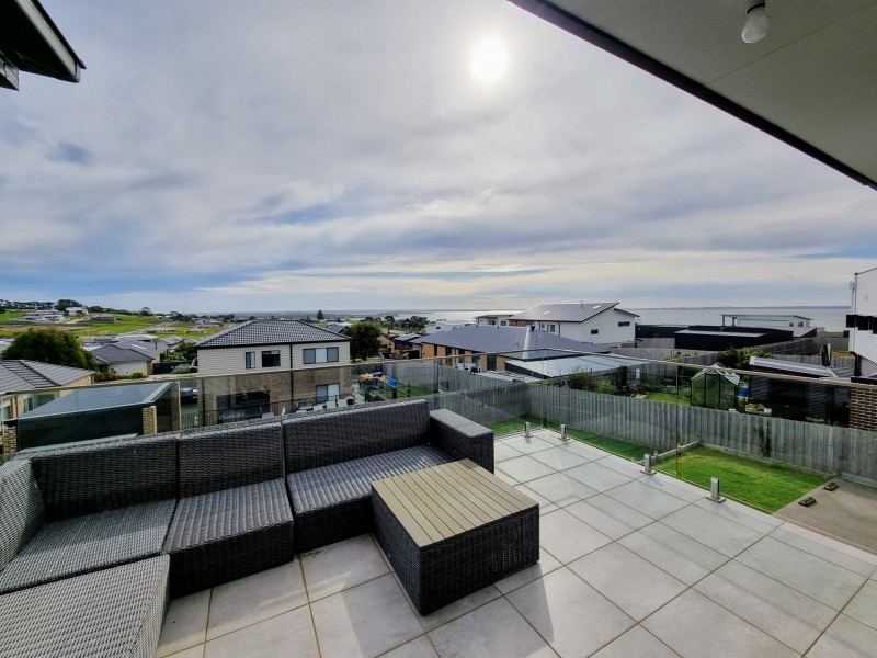20 Potters Hill Road, San Remo VIC 3925