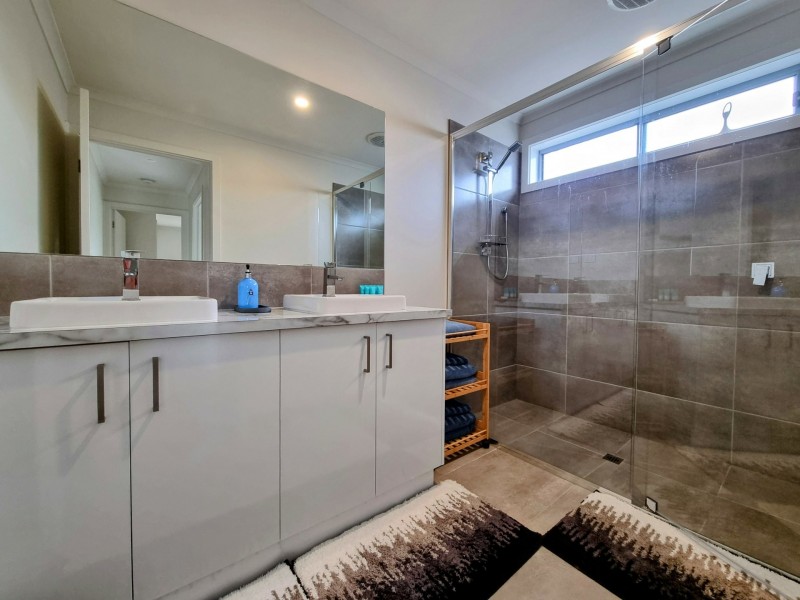 20 Potters Hill Road, San Remo VIC 3925