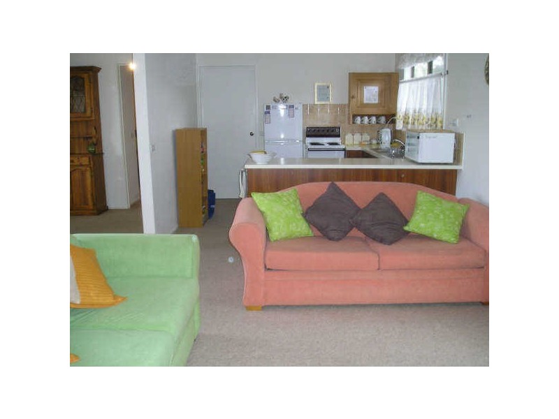 8 Phillip Street, Inverloch VIC 3996