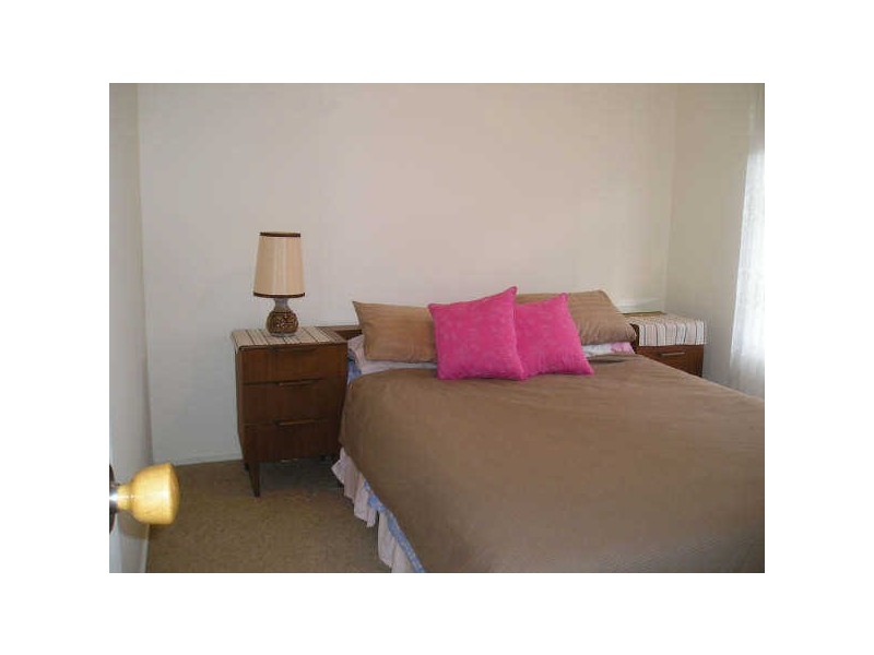 8 Phillip Street, Inverloch VIC 3996