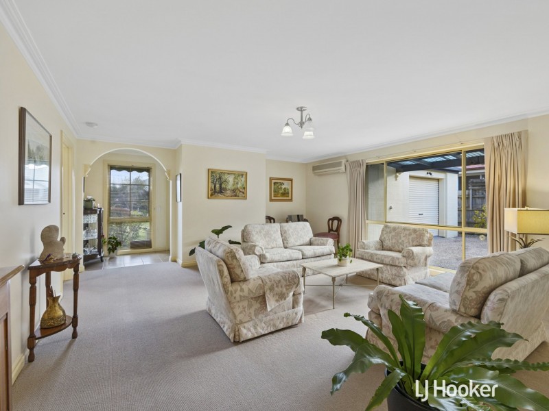 22 Woodland Heath Drive, Inverloch VIC 3996