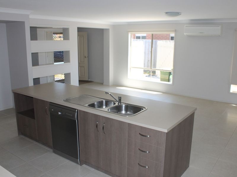 12 Queenscliff Drive, Inverloch VIC 3996