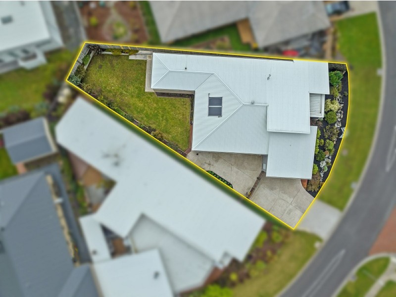 53 Woodland Heath Drive, Inverloch VIC 3996