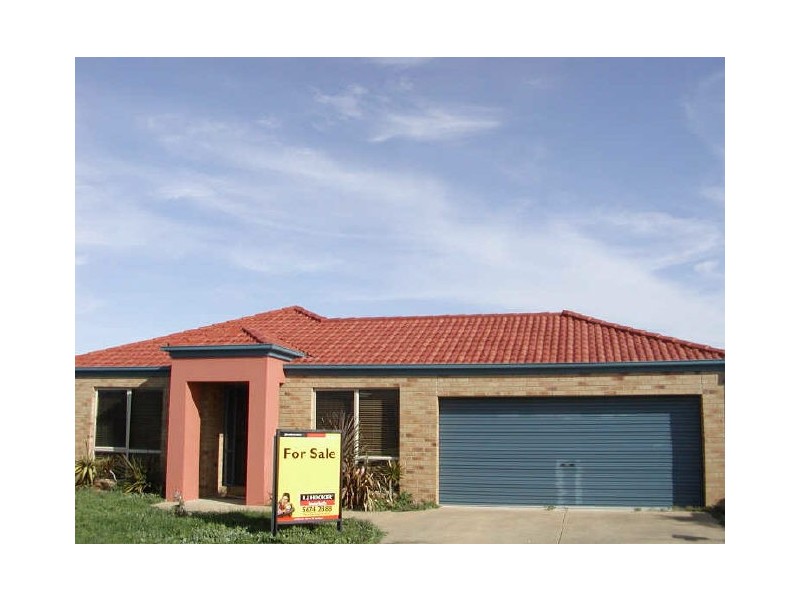 16 Mariner Place, Inverloch VIC 3996