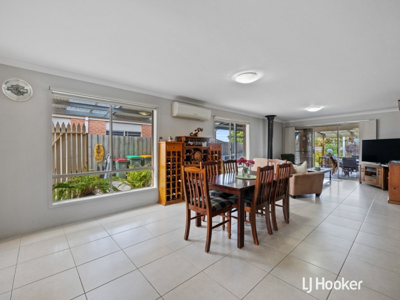 12 Queenscliff Drive, Inverloch VIC 3996