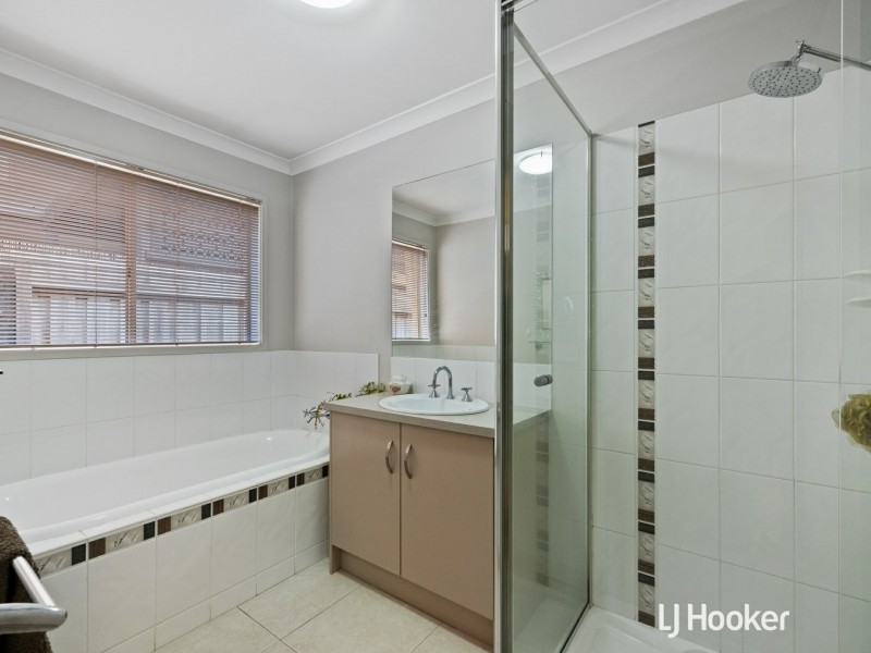 12 Queenscliff Drive, Inverloch VIC 3996