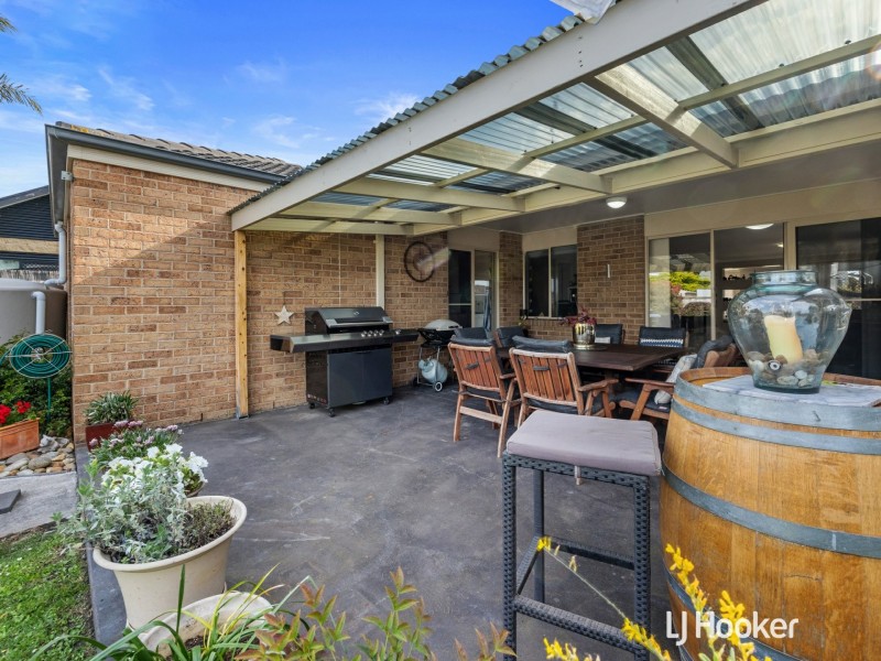 12 Queenscliff Drive, Inverloch VIC 3996