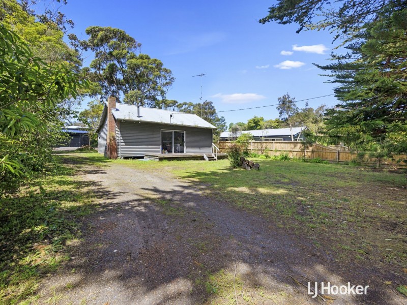 1 Beach Avenue, Inverloch VIC 3996