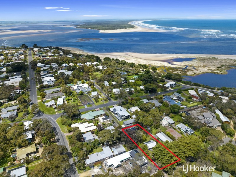 1 Beach Avenue, Inverloch VIC 3996
