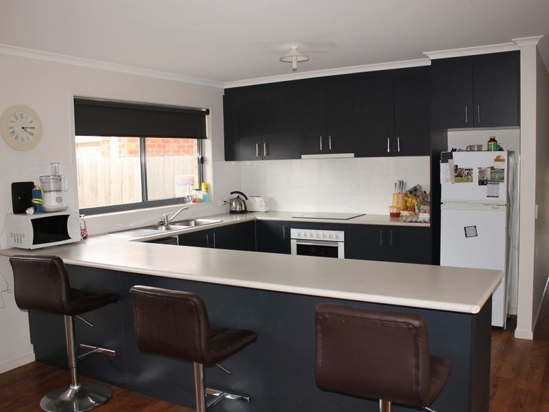 13 Dalmont Bay Court, Inverloch VIC 3996