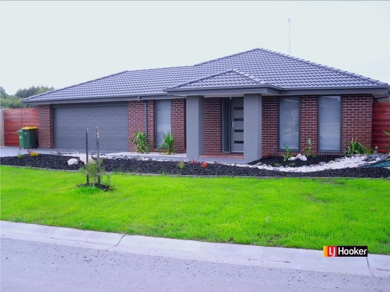 26 Surrey Place, Inverloch VIC 3996