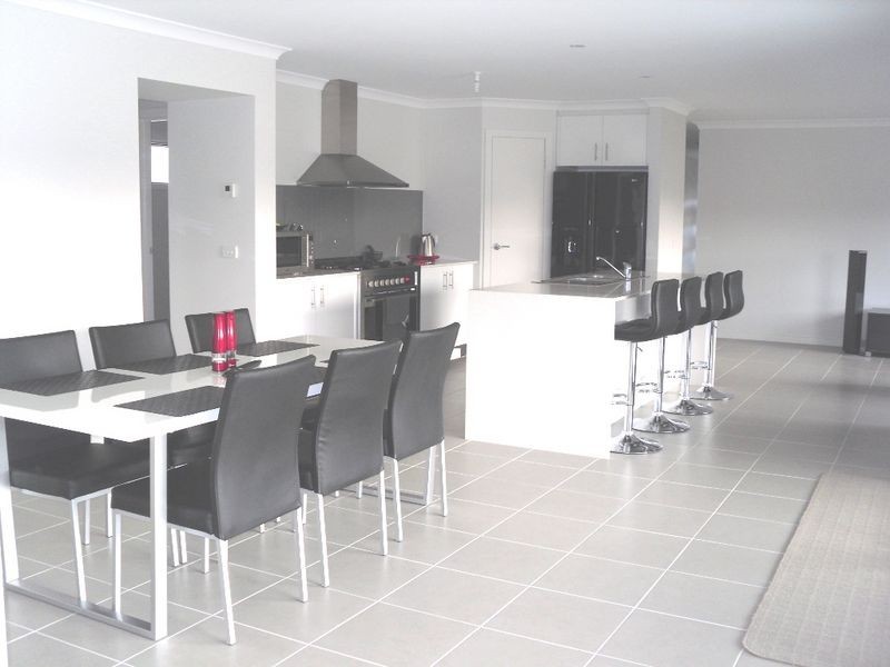 26 Surrey Place, Inverloch VIC 3996