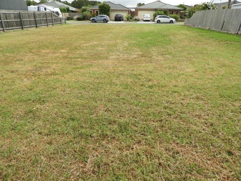 11 Diane Place, Inverloch VIC 3996