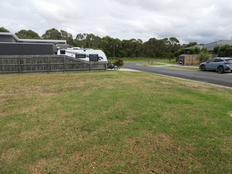 11 Diane Place, Inverloch VIC 3996