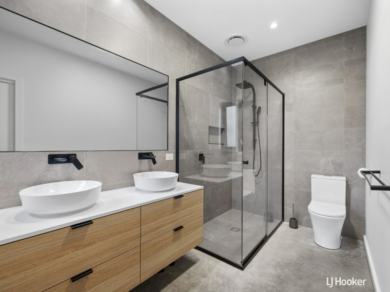 1a Woodland Heath Drive, Inverloch VIC 3996