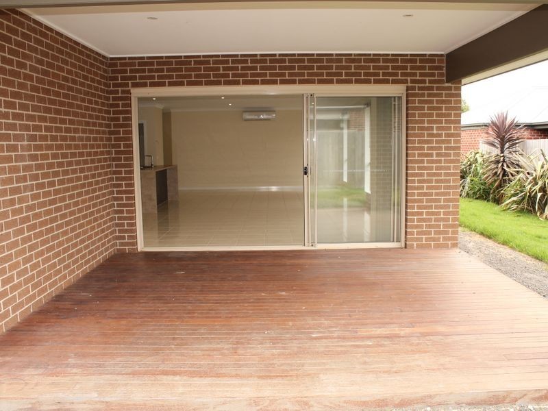9 Queenscliff Drive, Inverloch VIC 3996
