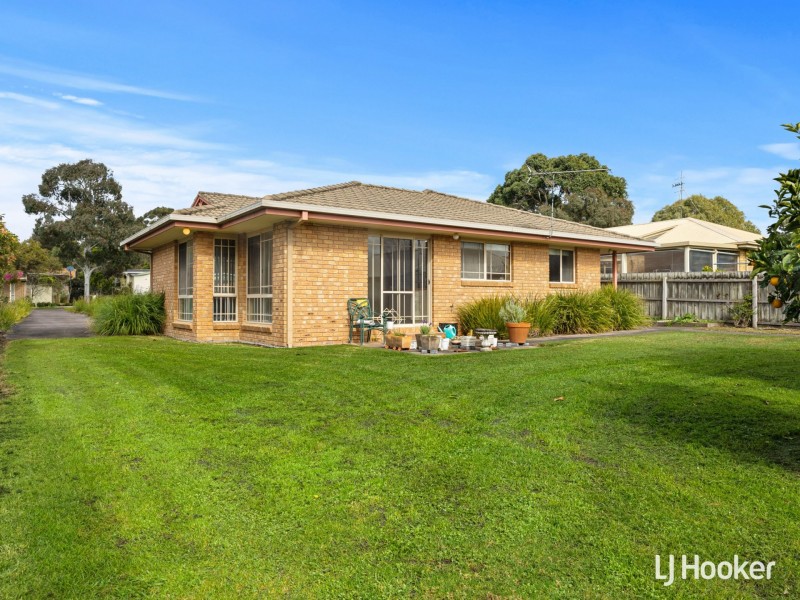 4 Dixon Street, Inverloch VIC 3996