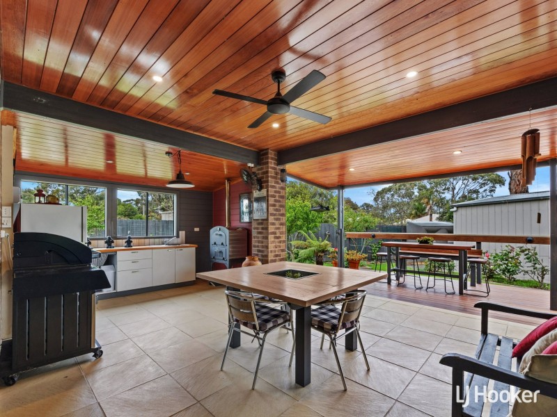 3 Goodenia Place, Inverloch VIC 3996