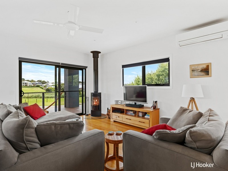 19 Acacia Court, Inverloch VIC 3996