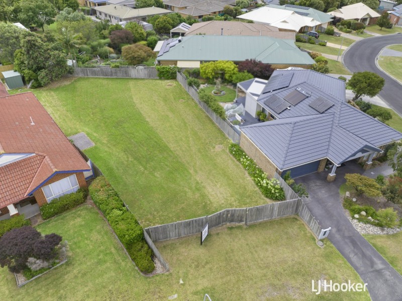 10 Woodland Heath Drive, Inverloch VIC 3996
