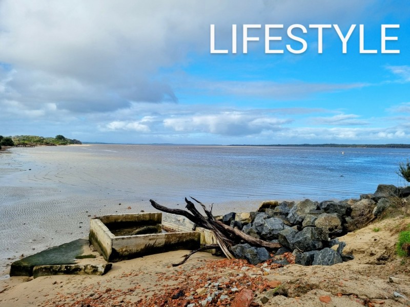 10 Woodland Heath Drive, Inverloch VIC 3996