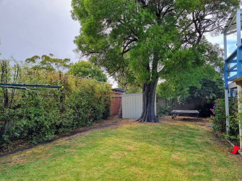 17 Darling Avenue, Inverloch VIC 3996