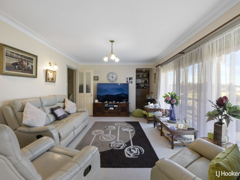 41 Sandy Mount Avenue, Inverloch VIC 3996