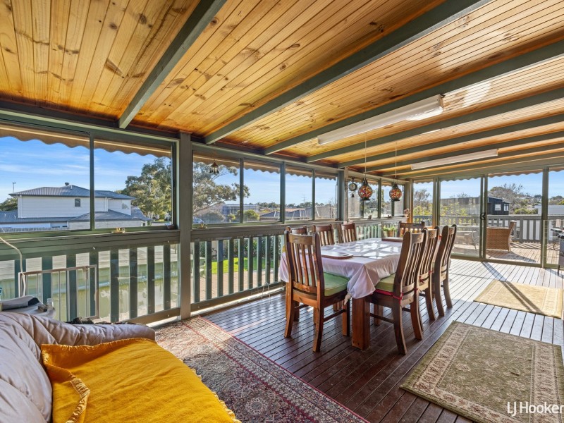 41 Sandy Mount Avenue, Inverloch VIC 3996